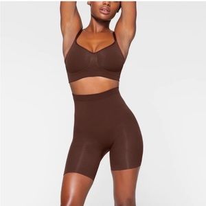 Skims NWOB Mid Thigh High Waist Sculpting Shorts Cocoa S/M